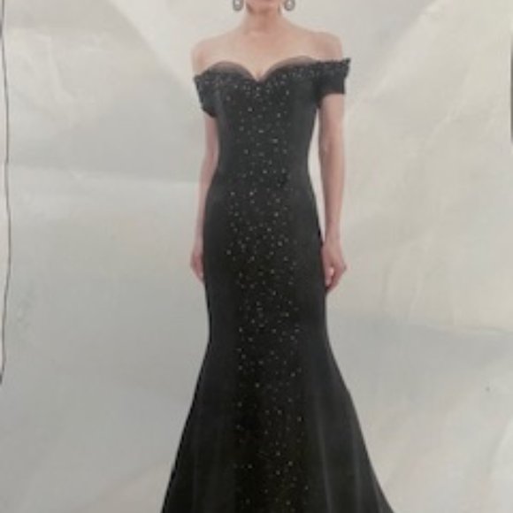 Ideas by Barbara gown - Picture 2 of 8